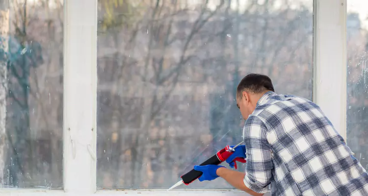 Quality Sliding Shower Door Repair for Closing Issues in Crestview, FL